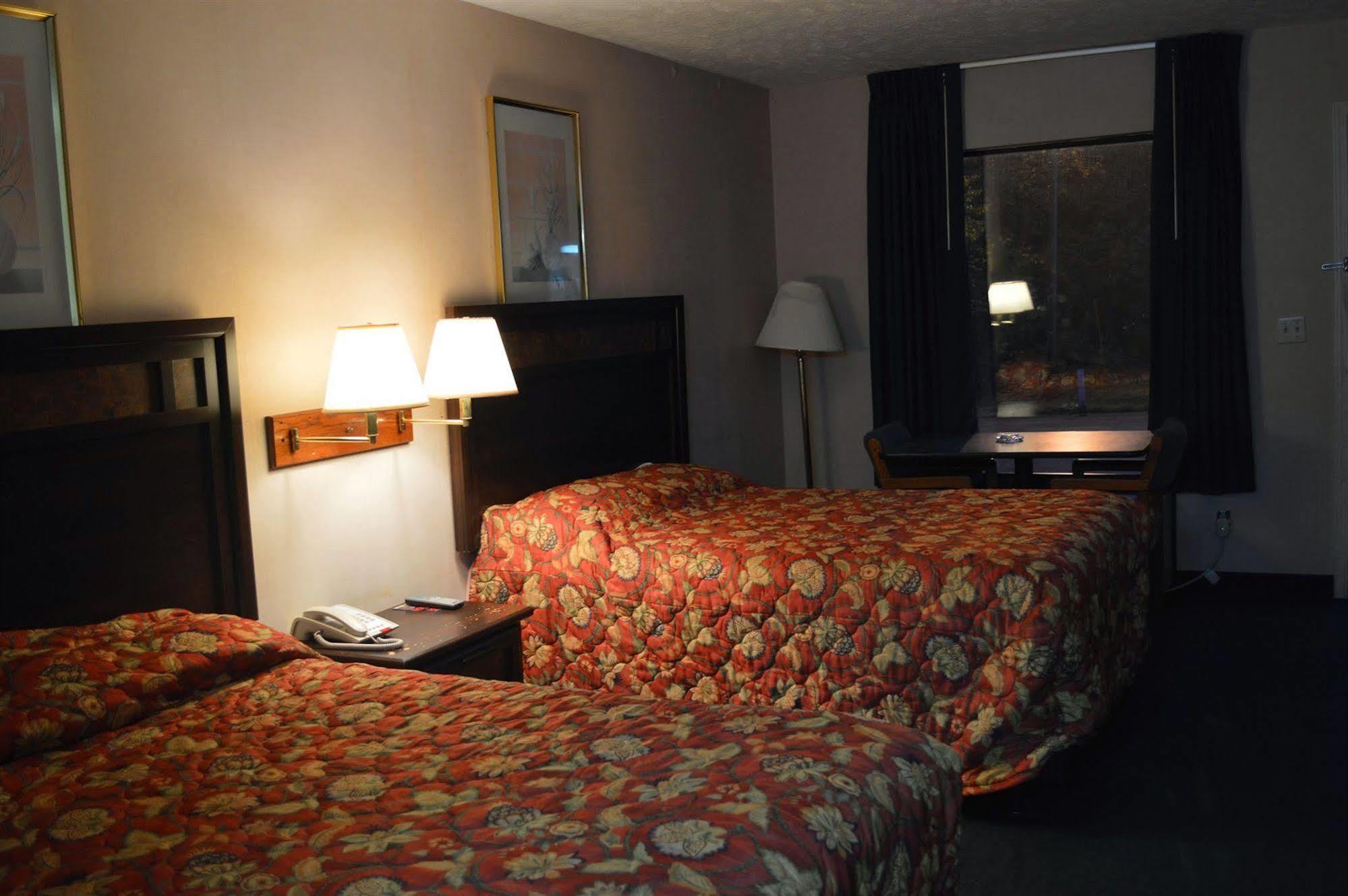 Economy Inn Carthage Buitenkant foto